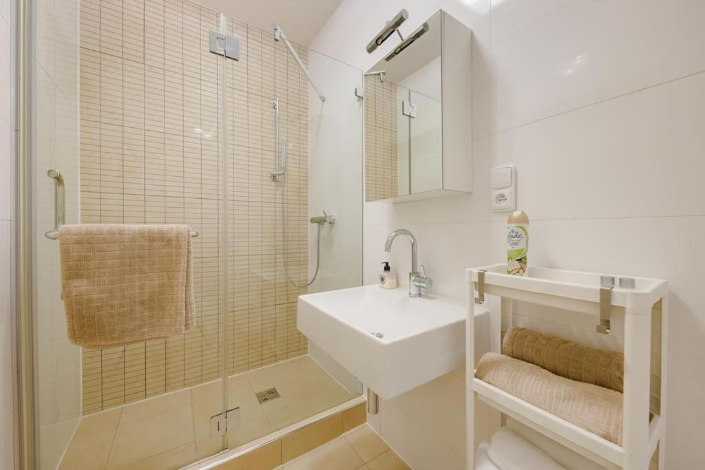 Deluxe Suite In Prime Location ปราก ภายนอก รูปภาพ
