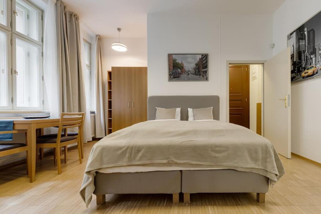 Deluxe Suite In Prime Location ปราก ภายนอก รูปภาพ