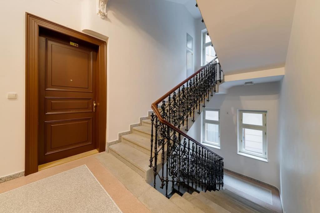 Deluxe Suite In Prime Location ปราก ภายนอก รูปภาพ