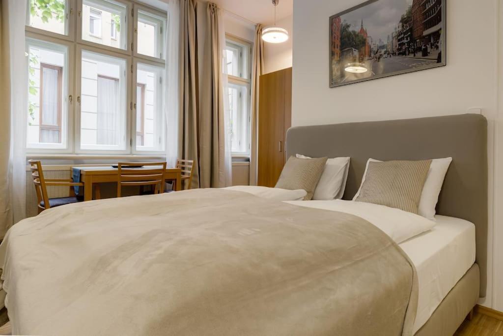 Deluxe Suite In Prime Location ปราก ภายนอก รูปภาพ